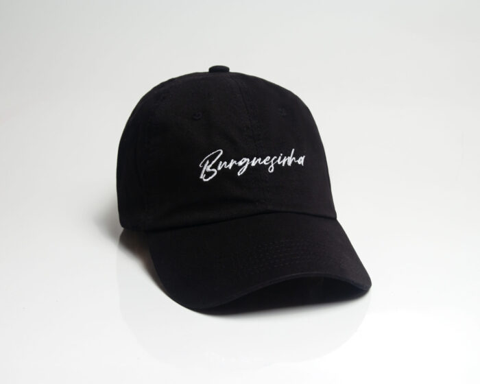 Boné Burguesinha Minimalista
